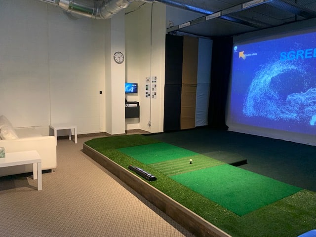 golf simulatior bay